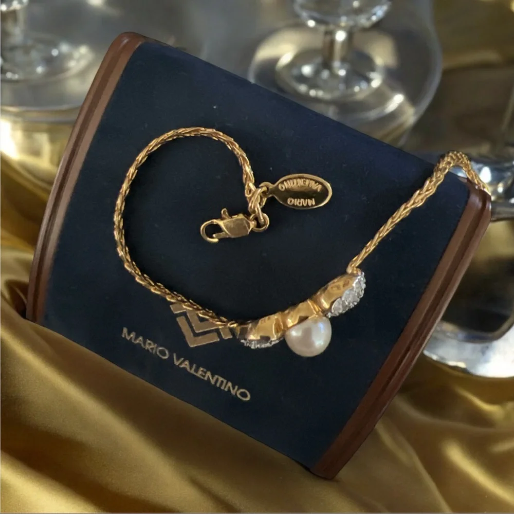 AUTHENTIC RARE VINTAGE MARIO VALENTINO  Gold Bracelet with Pearl Crystal Accents - Picture 3 of 4